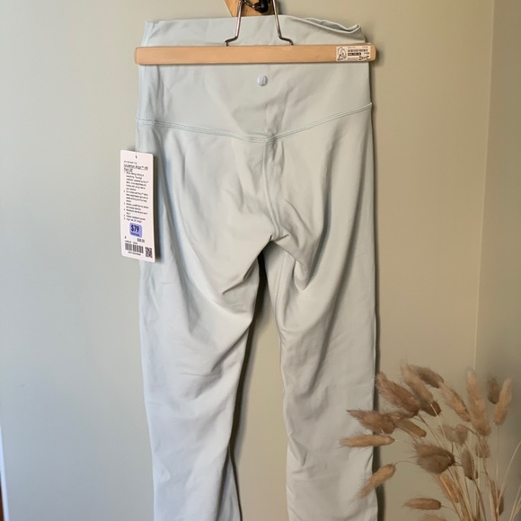 Lululemon align high rise pant sz 4 - Picture 4 of 4